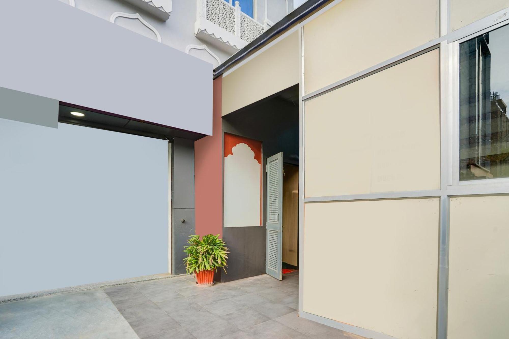 Super Hotel O Jln Marg Malviya Nagar Formerly Hotel Braj Haveli Jaipur Buitenkant foto