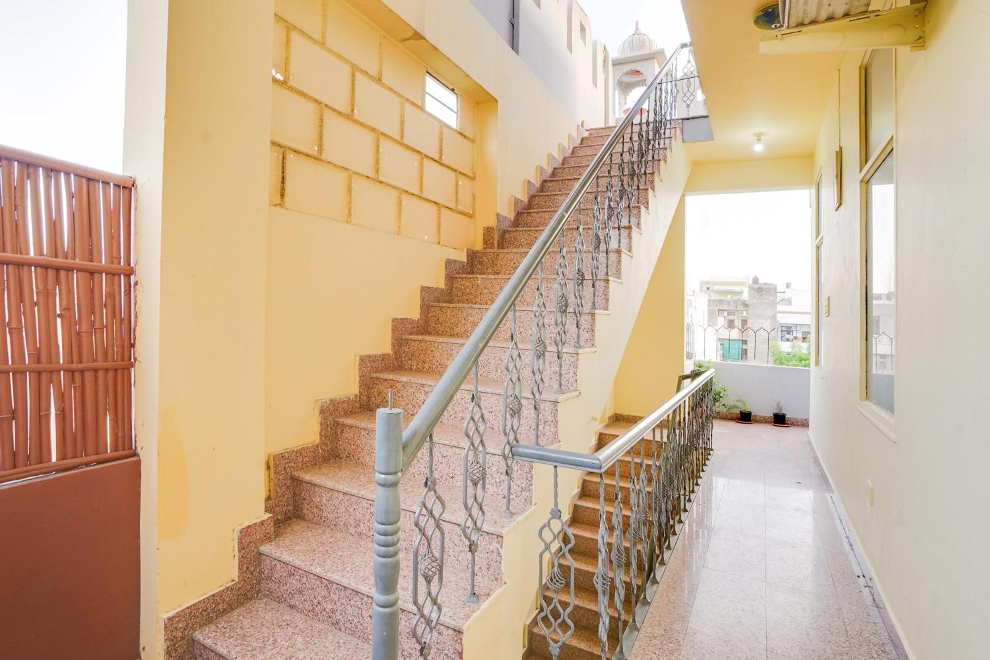Super Hotel O Jln Marg Malviya Nagar Formerly Hotel Braj Haveli Jaipur Buitenkant foto